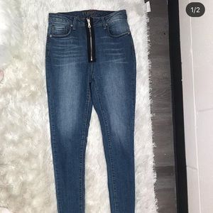 skinny jeans